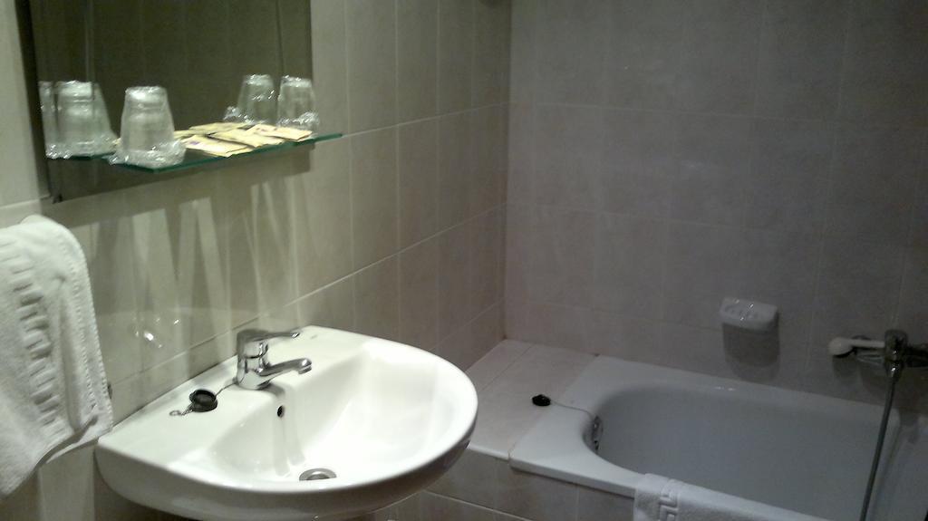 Hotel ייסטה חדר תמונה
